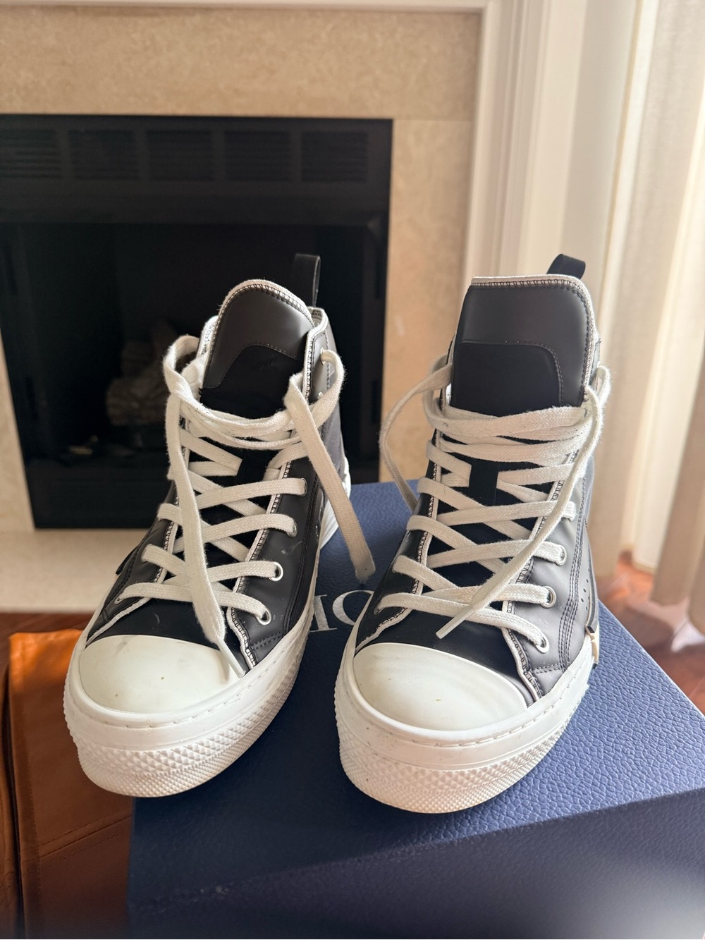 Dior B23 Diamond Cannage High-Top Sneaker - Picture 5 of 5